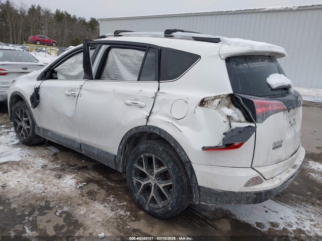 2T3JFREV5GW531180 Toyota RAV4 SE