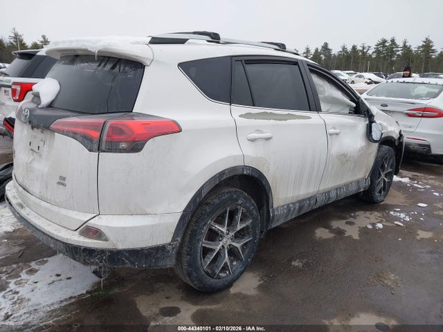 2T3JFREV5GW531180 Toyota RAV4 SE
