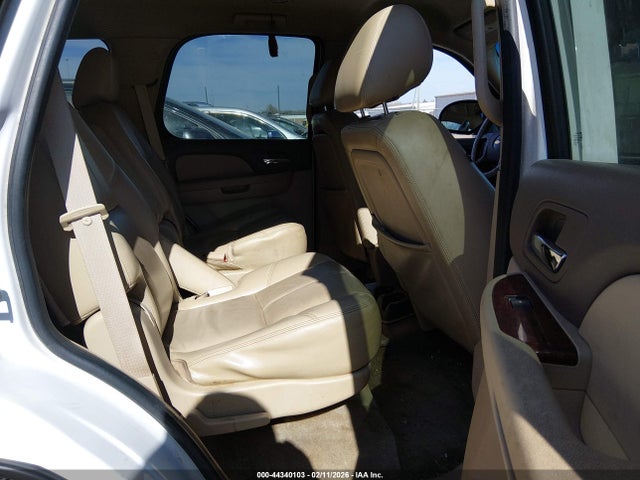 2011 Chevrolet Tahoe Lt მანქანა იყიდება აუქციონზე, vin: 1GNSCBE01BR120268, აუქციონის ნომერი: 44340103