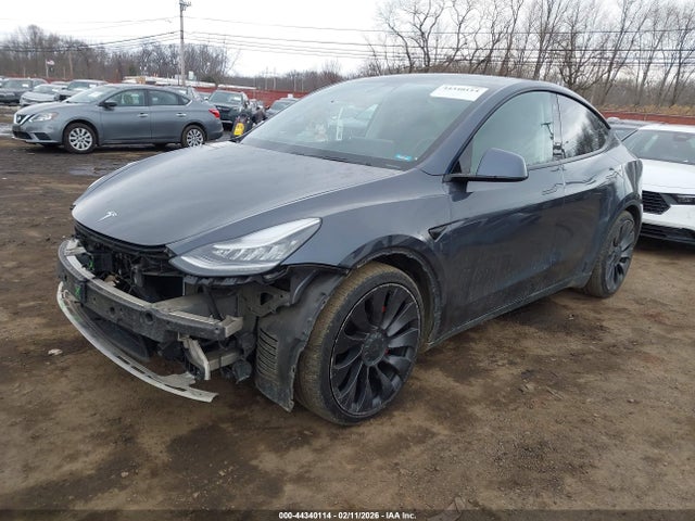2020 TESLA MODEL Y 5YJYGDEF4LF043295 Photo 1