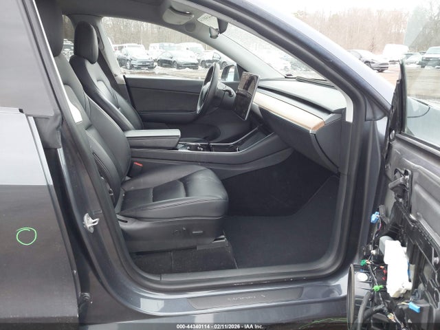 2020 TESLA MODEL Y 5YJYGDEF4LF043295 Photo 4