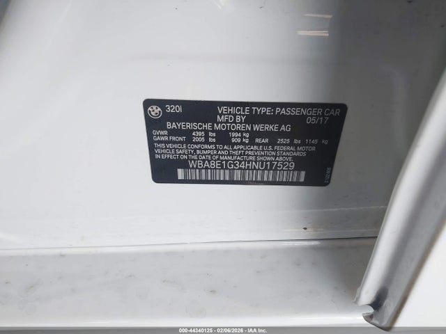 WBA8E1G34HNU17529 BMW 320i