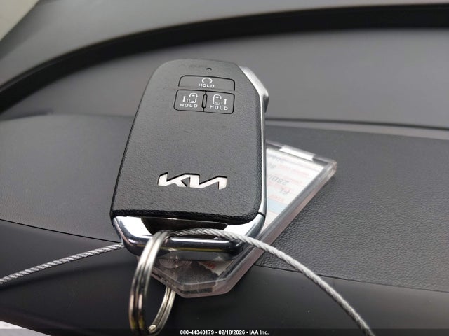 KNDNB4H39R6425751 KIA Carnival Mpv Lx Seat Package