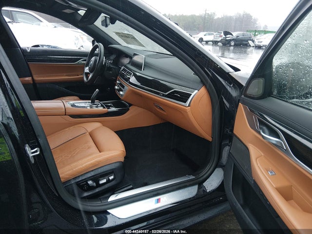 2022 BMW 750 WBA7U2C02NCG96327 Photo 4