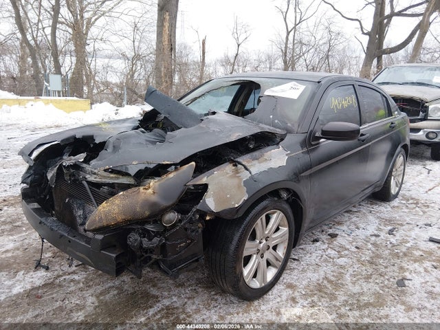 Aukcja sprzedaży 2013 Chrysler 200 Touring, vin: 1C3CCBBB6DN634800, numer aukcji: 44340208