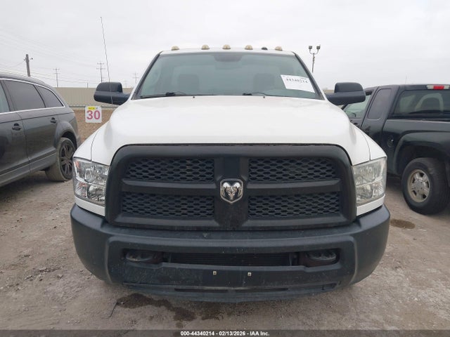 44340214 :رقم المزاد ، 3C63RPAL8DG571314 vin ، 2013 Ram 3500 Tradesman مزاد بيع