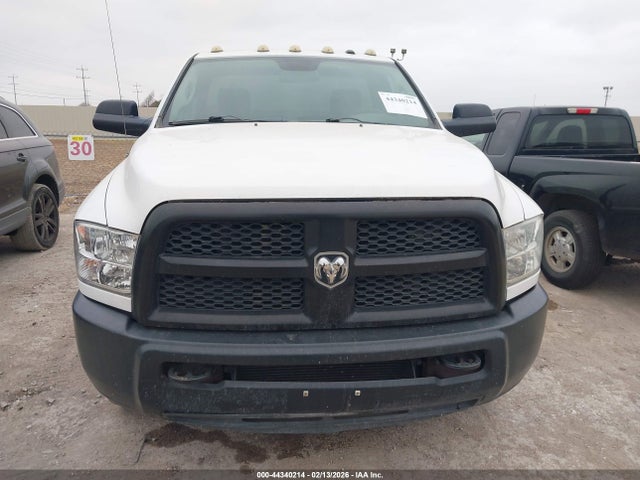 44340214 :رقم المزاد ، 3C63RPAL8DG571314 vin ، 2013 Ram 3500 Tradesman مزاد بيع