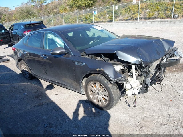 2018 KIA OPTIMA KNAGT4L35J5220142