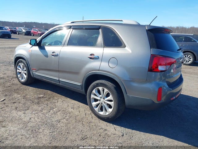 44340264 :رقم المزاد ، 5XYKUDA72FG596571 vin ، 2015 Kia Sorento Ex V6 مزاد بيع