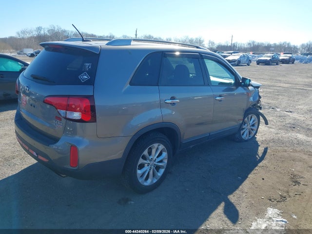 44340264 :رقم المزاد ، 5XYKUDA72FG596571 vin ، 2015 Kia Sorento Ex V6 مزاد بيع
