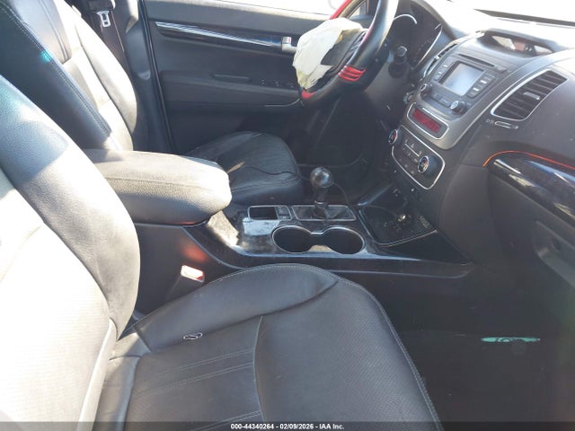 44340264 :رقم المزاد ، 5XYKUDA72FG596571 vin ، 2015 Kia Sorento Ex V6 مزاد بيع