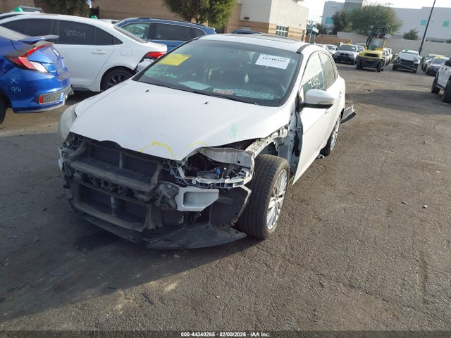 1FADP3J27EL168471 Ford Focus Titanium