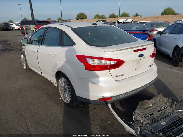 1FADP3J27EL168471 Ford Focus Titanium