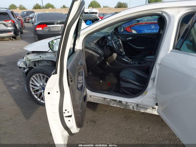 1FADP3J27EL168471 Ford Focus Titanium