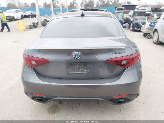 ZARFAMBN8L7638232 Alfa Romeo Giulia Ti Sport Rwd