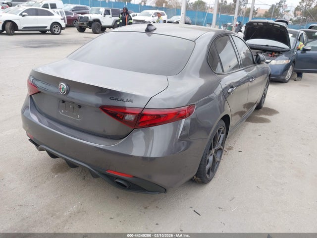 ZARFAMBN8L7638232 Alfa Romeo Giulia Ti Sport Rwd