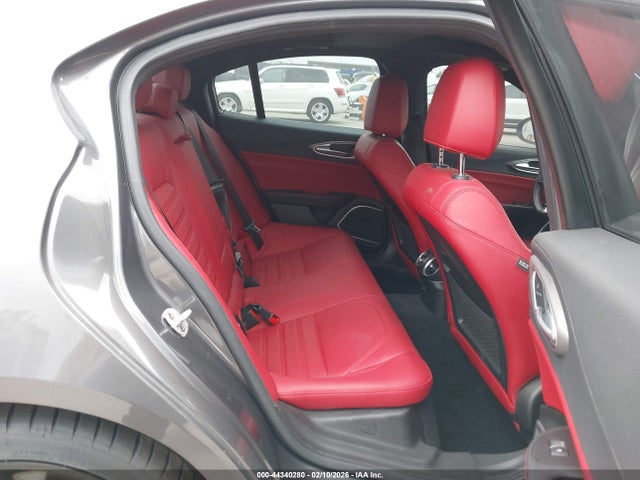 ZARFAMBN8L7638232 Alfa Romeo Giulia Ti Sport Rwd
