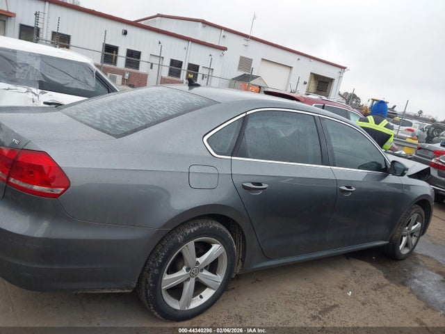 Aukcja sprzedaży 2015 Volkswagen Passat 1.8t Limited Edition, vin: 1VWAS7A31FC119213, numer aukcji: 44340298