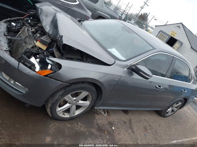 Aukcja sprzedaży 2015 Volkswagen Passat 1.8t Limited Edition, vin: 1VWAS7A31FC119213, numer aukcji: 44340298