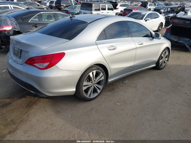 2018 Mercedes-benz Cla 250 მანქანა იყიდება აუქციონზე, vin: WDDSJ4EB9JN521719, აუქციონის ნომერი: 44340301