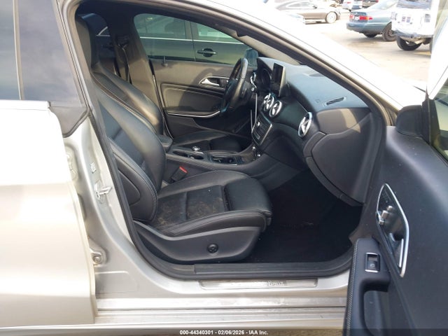 2018 Mercedes-benz Cla 250 მანქანა იყიდება აუქციონზე, vin: WDDSJ4EB9JN521719, აუქციონის ნომერი: 44340301