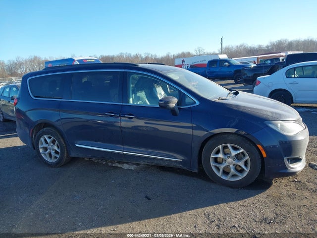Aukcja sprzedaży 2017 Chrysler Pacifica Touring-l, vin: 2C4RC1BG5HR571841, numer aukcji: 44340321