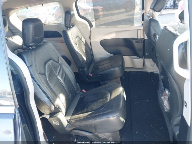 Aukcja sprzedaży 2017 Chrysler Pacifica Touring-l, vin: 2C4RC1BG5HR571841, numer aukcji: 44340321