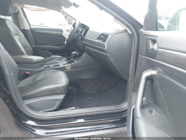2020 Volkswagen Jetta 1.4t Sel მანქანა იყიდება აუქციონზე, vin: 3VWEB7BU7LM068724, აუქციონის ნომერი: 44340341