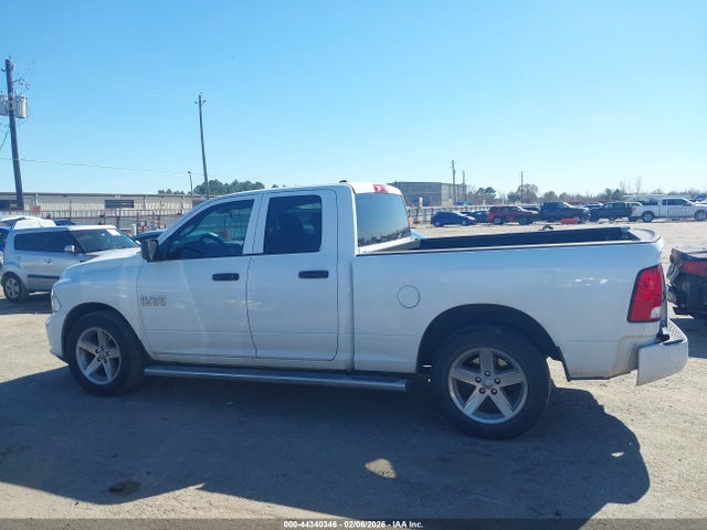 Продаж на аукціоні авто 2018 Ram 1500 Express  4x2 6'4 Box, vin: 1C6RR6FG3JS211694, номер лоту: 44340346