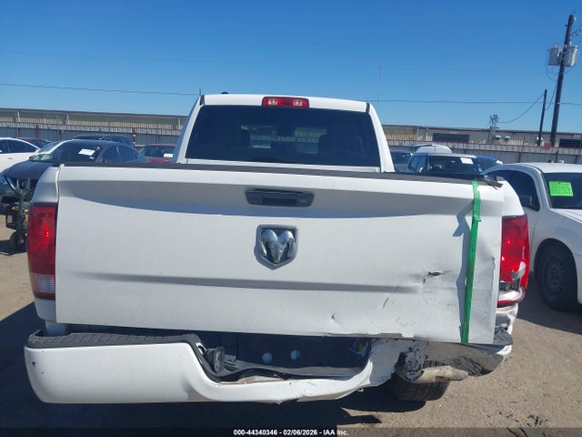 Продаж на аукціоні авто 2018 Ram 1500 Express  4x2 6'4 Box, vin: 1C6RR6FG3JS211694, номер лоту: 44340346