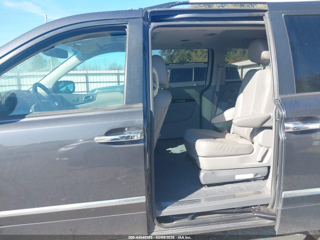 2014 Kia Sedona Ex მანქანა იყიდება აუქციონზე, vin: KNDMH4C76E6584743, აუქციონის ნომერი: 44340385