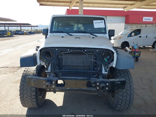 1C4AJWAG0FL530864 Jeep Wrangler Sport