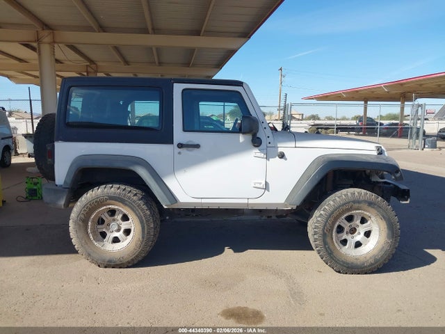 1C4AJWAG0FL530864 Jeep Wrangler Sport