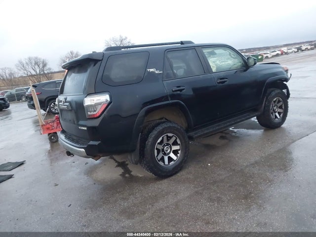 2021 TOYOTA 4RUNNER JTEPU5JR4M5900983 Photo 3
