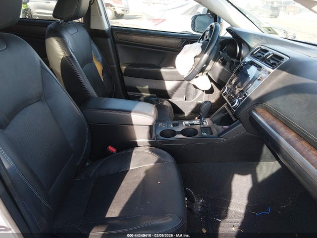 44340410 :رقم المزاد ، 4S4BSANC8K3301981 vin ، 2019 Subaru Outback 2.5i Limited مزاد بيع