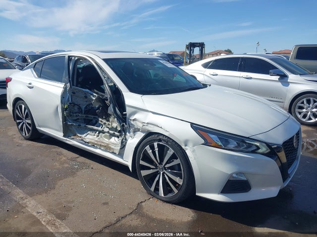1N4BL4CV4LN318067 Nissan Altima Sr Fwd