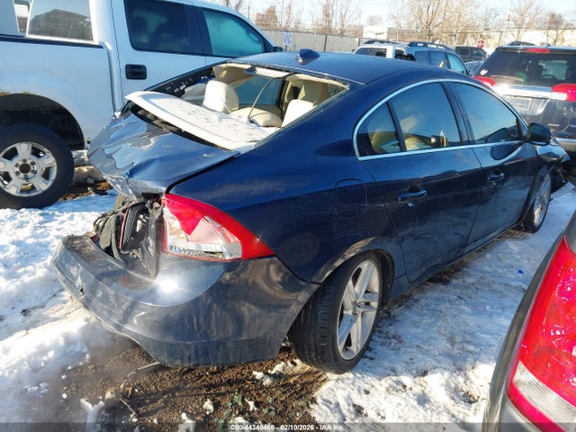 2015 VOLVO S60 YV1612TKXF1353553 Photo 3