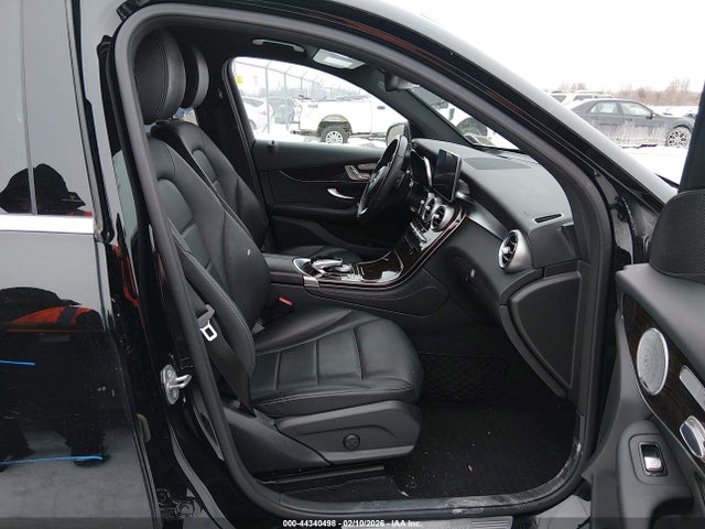 2017 MERCEDES-BENZ GLC 300 WDC0G4KB6HF235104 Photo 4