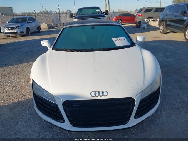 WUASUAFG0F7001806 Audi R8 4.2
