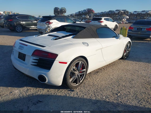 2015 AUDI R8 WUASUAFG0F7001806 Photo 3