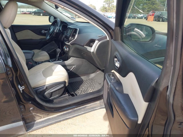 Продажа на аукционе авто 2015 Jeep Cherokee Sport, vin: 1C4PJLAB6FW566232, номер лота: 44340530