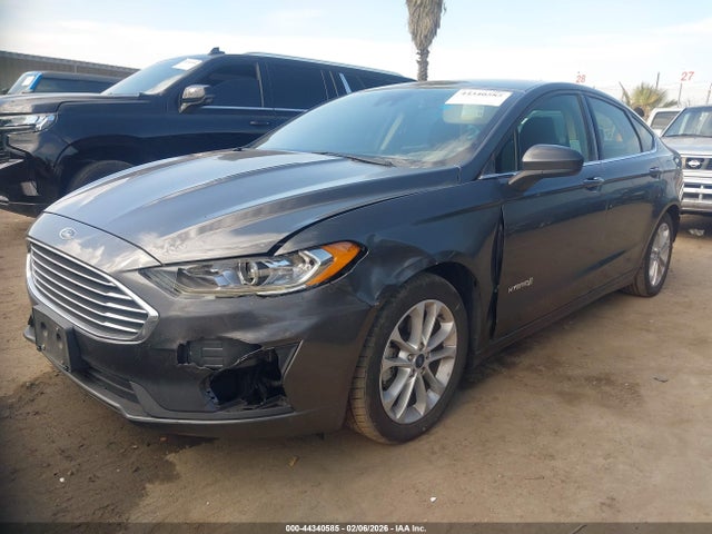 Ford Fusion Hybrid Se 2019 3FA6P0LU7KR148692 Image 2