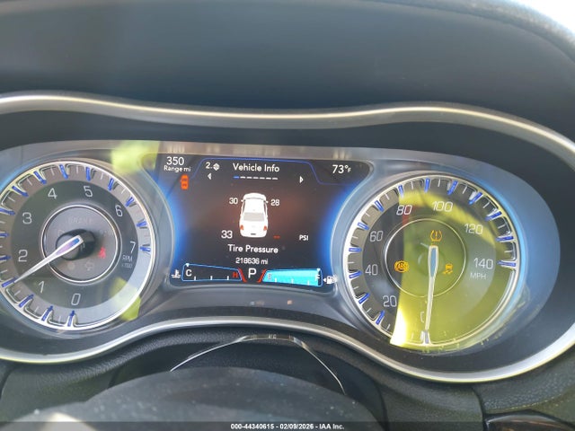 2015 CHRYSLER 300C 2C3CCAEG3FH791844 Photo 6