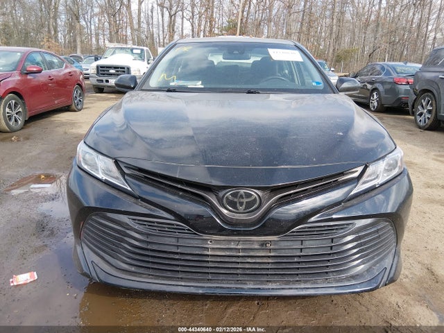 2018 Toyota Camry Le მანქანა იყიდება აუქციონზე, vin: JTNB11HK2J3067406, აუქციონის ნომერი: 44340640