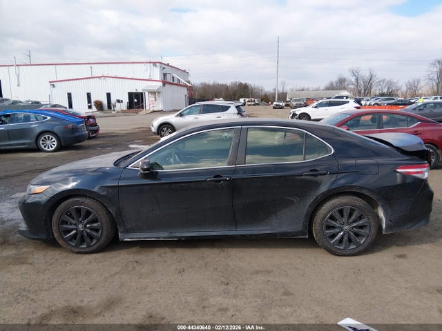2018 Toyota Camry Le მანქანა იყიდება აუქციონზე, vin: JTNB11HK2J3067406, აუქციონის ნომერი: 44340640