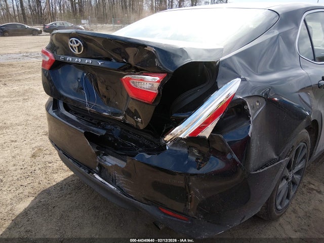 2018 Toyota Camry Le მანქანა იყიდება აუქციონზე, vin: JTNB11HK2J3067406, აუქციონის ნომერი: 44340640