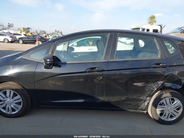 3HGGK5H48JM731658 Honda FIT LX