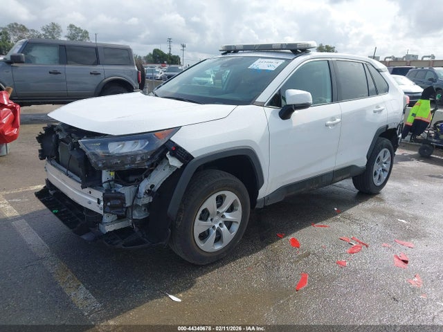 Toyota RAV4 LE 2022 2T3K1RFVXNC208825 Image 2