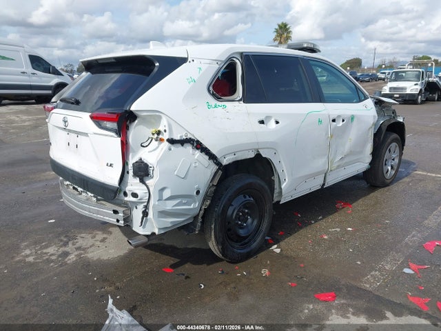 Toyota RAV4 LE 2022 2T3K1RFVXNC208825 Image 4