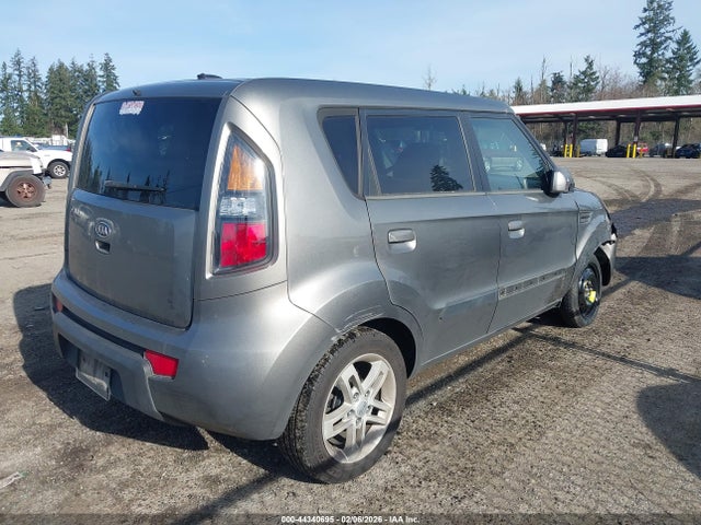 2010 KIA SOUL KNDJT2A26A7107201 Photo 3